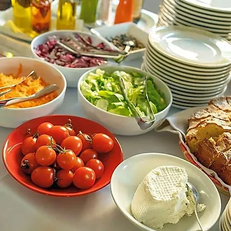 فندق Ristorante Su Barchile 3*